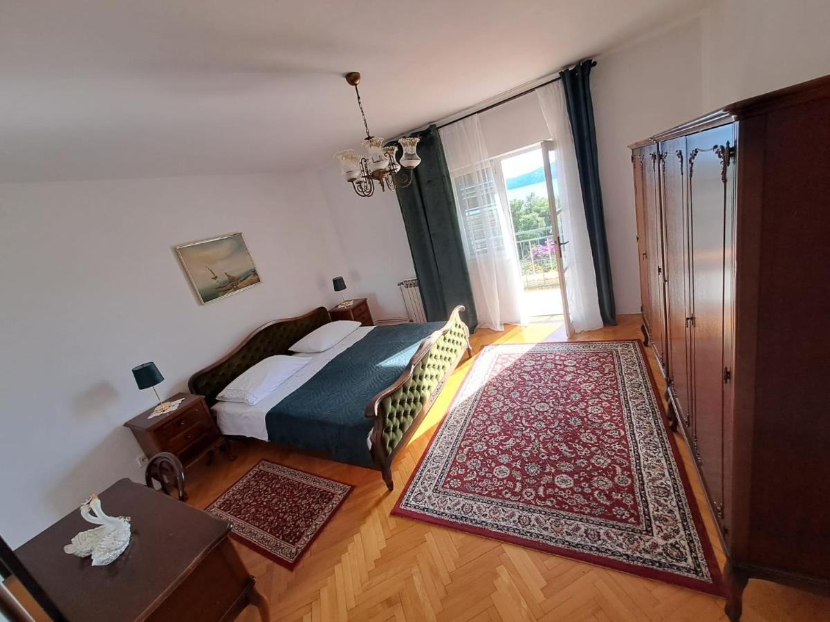 Apartment Artemisia 1 Трогир Екстериор снимка
